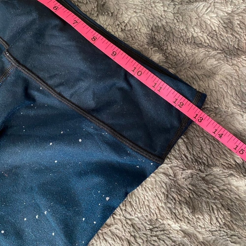 Fabletics Define Mid Rise Capri - Northern Lights - Picture 6 of 8